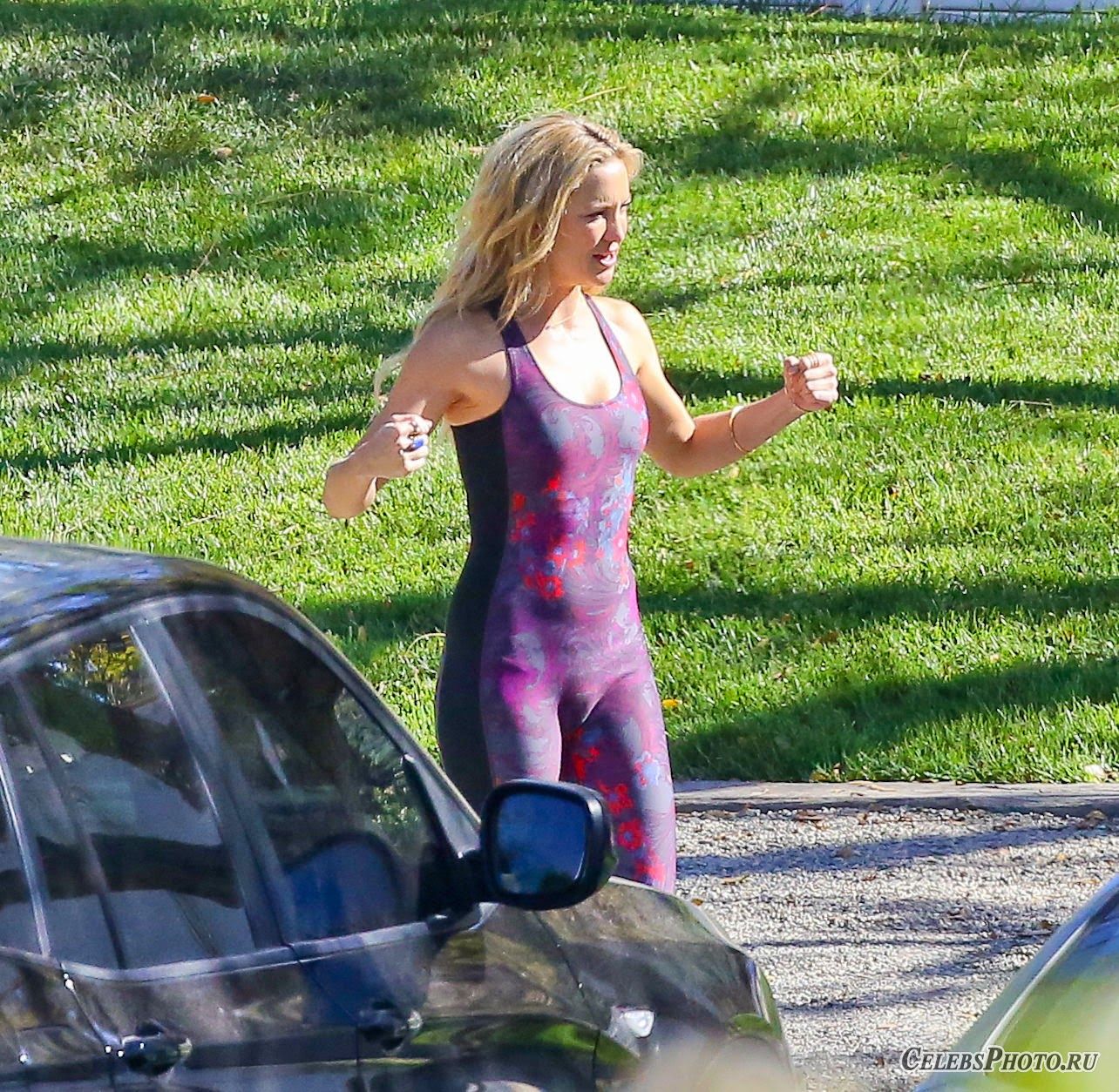 Kate hudson cameltoe